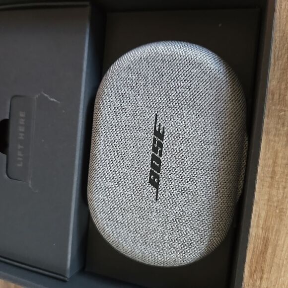 Wireless Hearing Earaids with Charging Case - Gray Bose OPEN Box - Picture 4 of 5